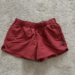 XS Patagonia Barely Baggies Shorts 2.5”